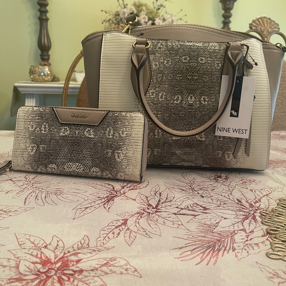 NWT Nine West purse & wallet